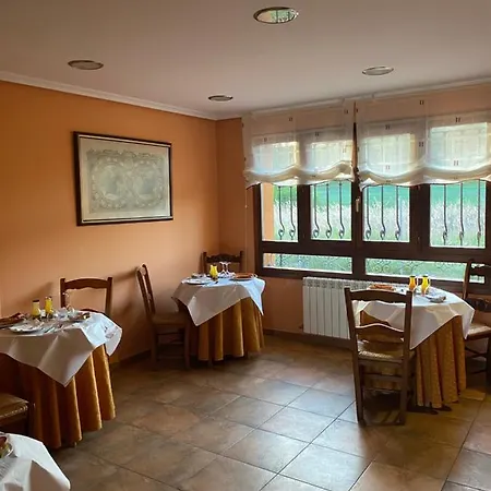 De Monzon Penzion Monzón de Campos