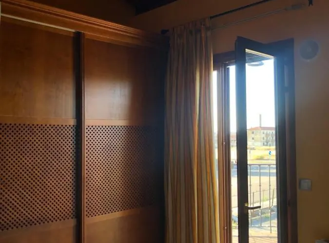 De Monzon Vendégház