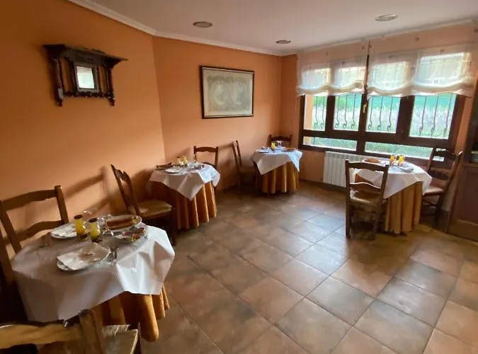 De Monzon Vendégház